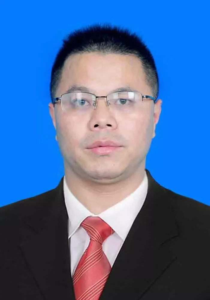 党委委员、纪委书记：李源